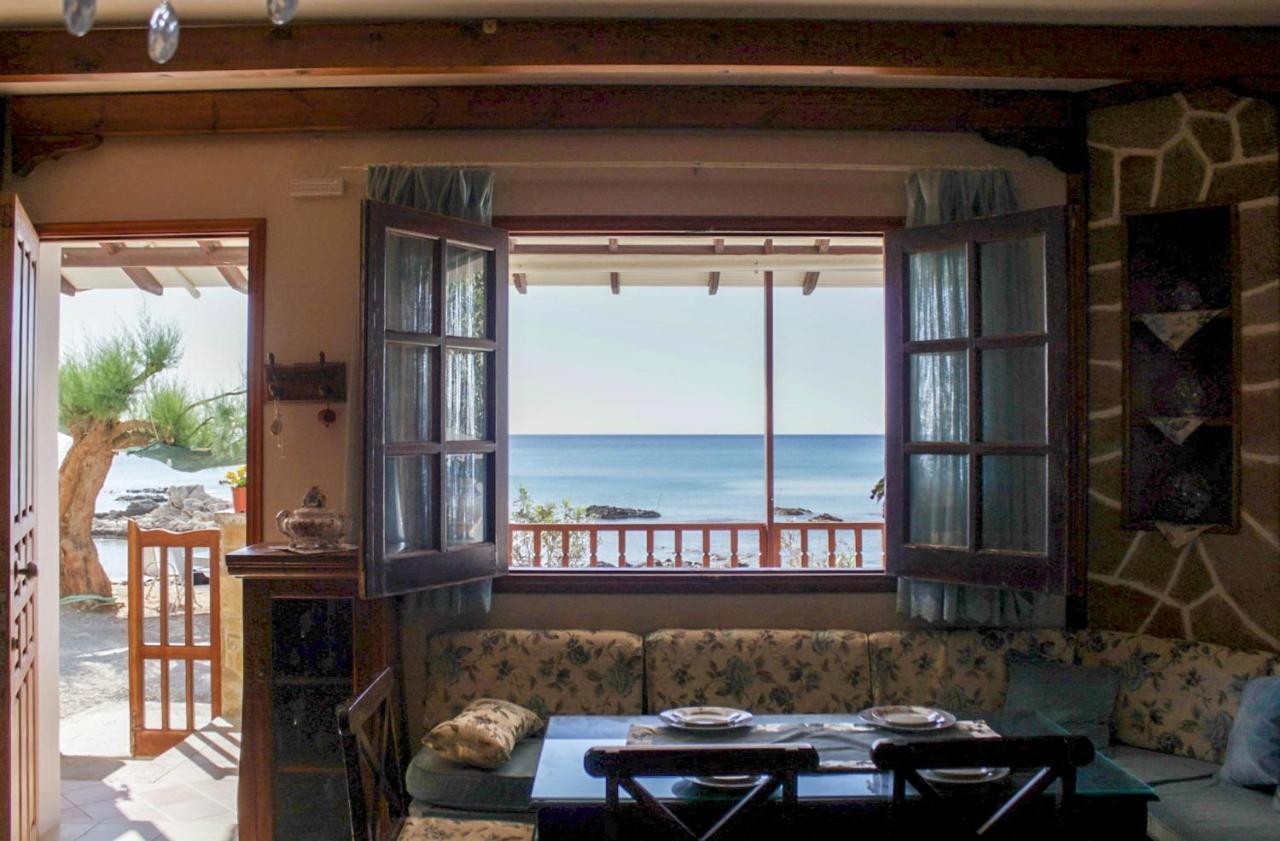 Villa Limnioni Archangelos  Buitenkant foto