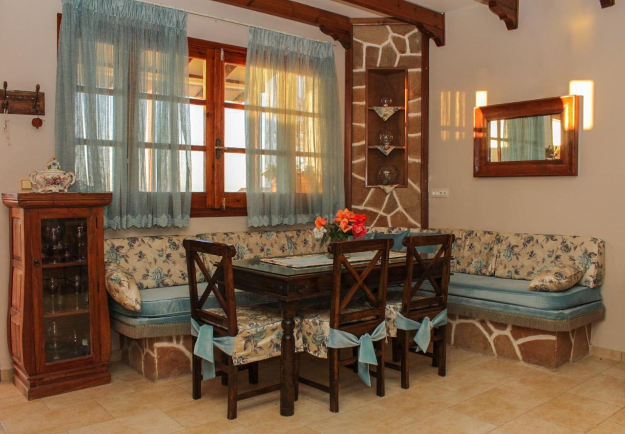 Villa Limnioni Archangelos  Buitenkant foto